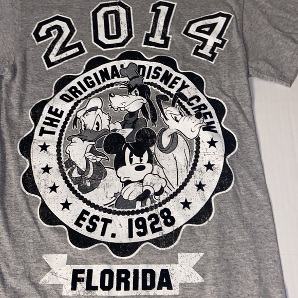 Disney 2014 The Original Disney Crew Unisex Small Distressed Graphic Tee Shirt - Picture 2 of 4